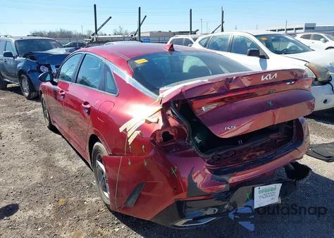 2022 Kia K5 Lxs z USA, uszkodzony, nr VIN 5XXG14J20NG133270